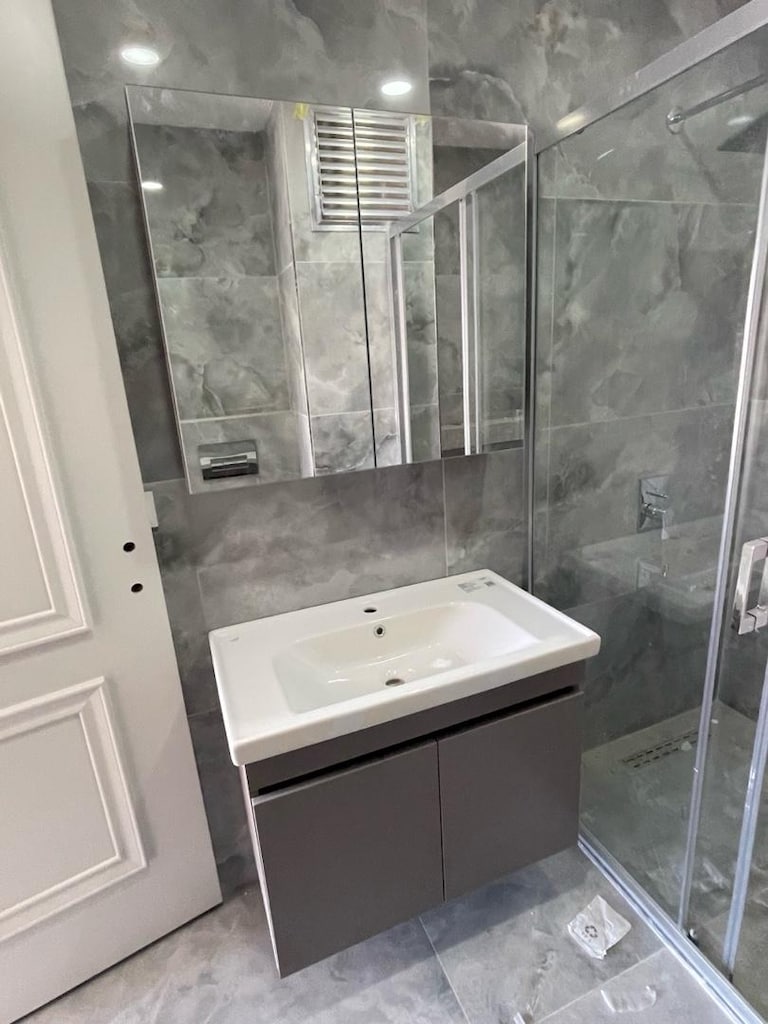 BANYO DOLABI - 2