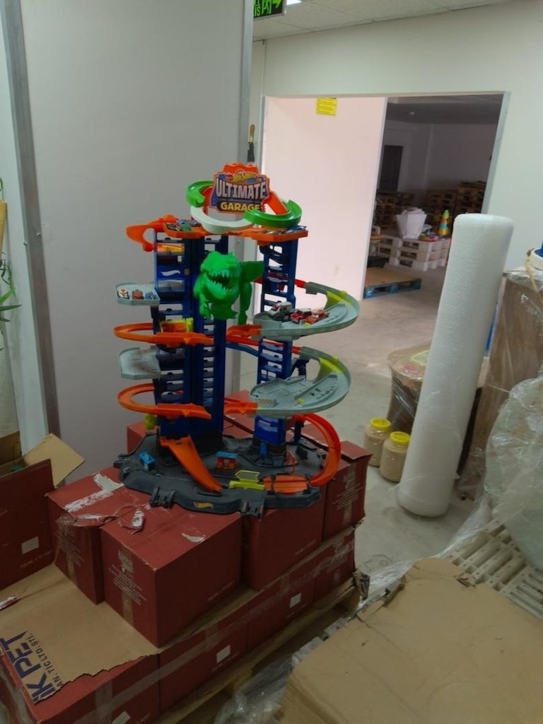 Hot Wheels City Ultimate Garage - T-Rex Dinazorlu Dev Garaj (Sorunsuz) - 2