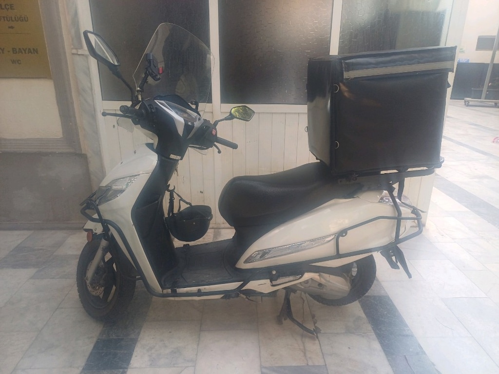 Honda Activa 125. 2023 Model, Çanta İşli, Tertemiz. - 2