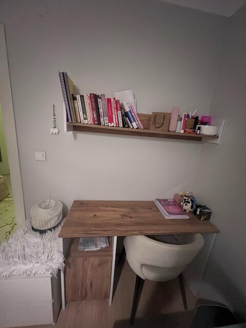 Raflı,dolaplı Çalışma masası