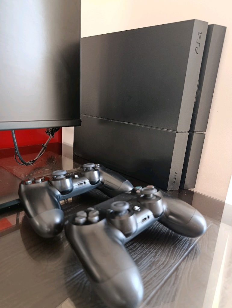 PlayStation 4 digital + Çift kol + Acer Oyun Monitörü - 2