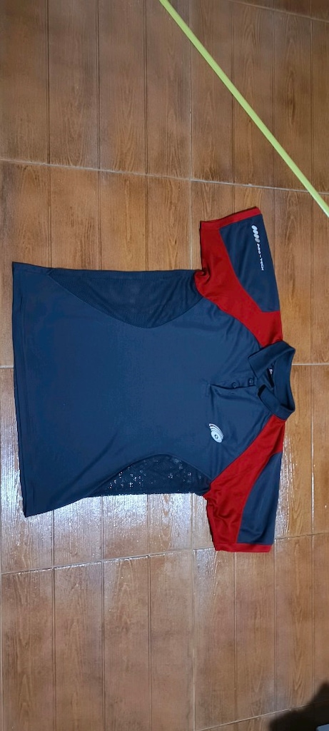 Lotto likralı tshirt.. Bir koltuk altı uçtan diğer uca yanlamasına - 2