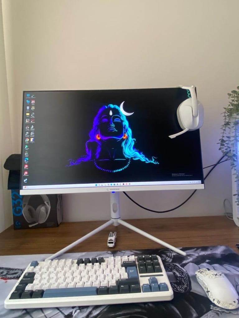 BEYAZ SEVENLERE SATILIK PC 5060Ti 16 GB - 3