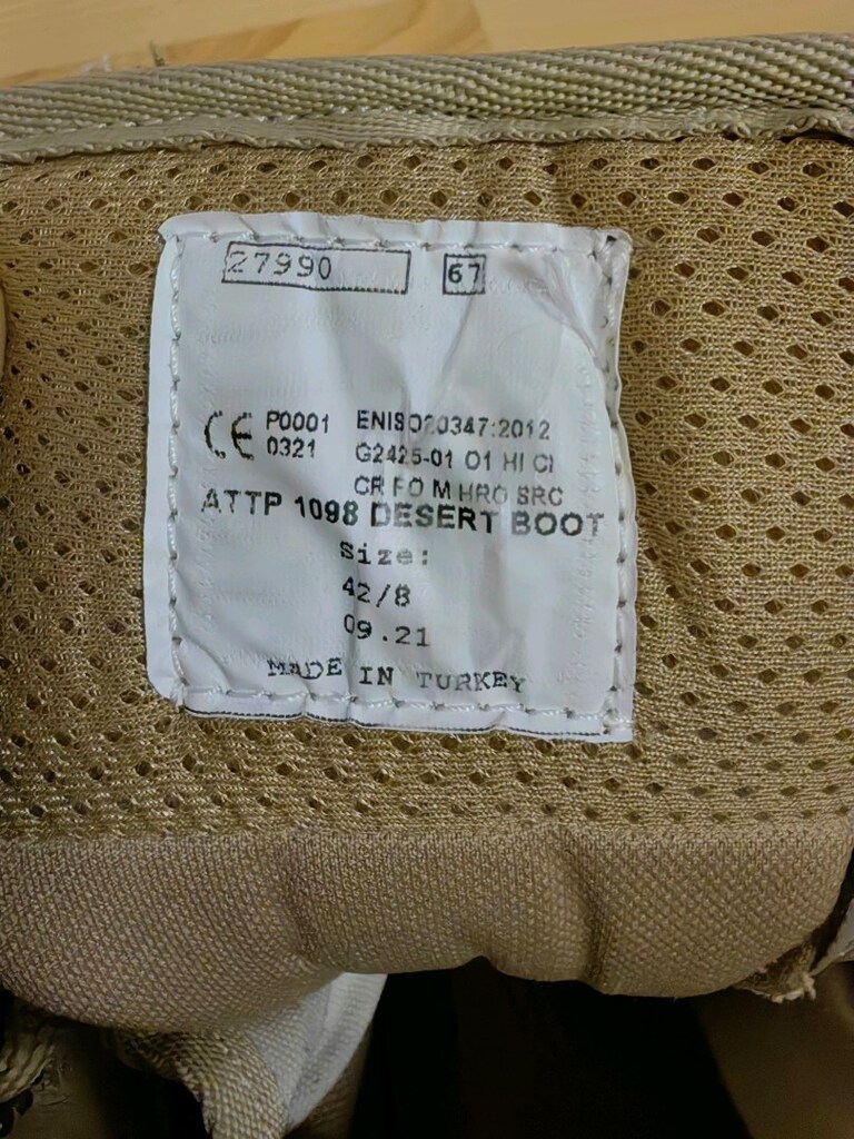 YDS KREM BOT 42 NUMARA KENARINDA 1 TANE 1 CM YIRTIK VAR - 5