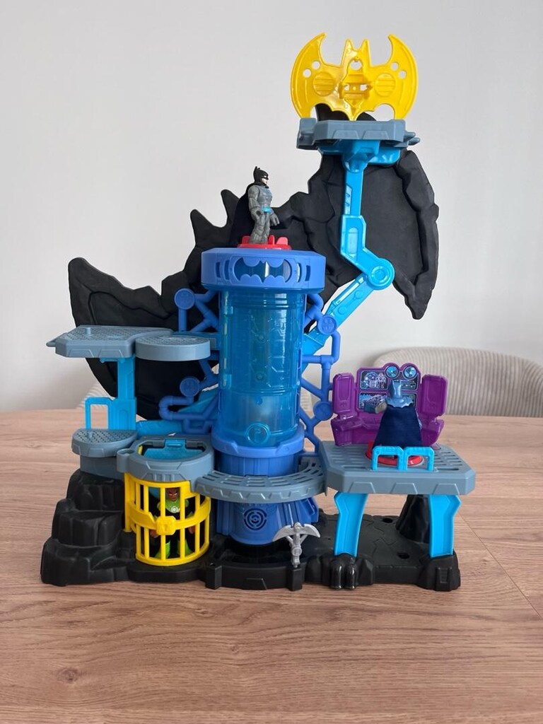 Batman Batcave Yarasa Mağarası Oyun Seti – Işıklı + Figürlü - 4