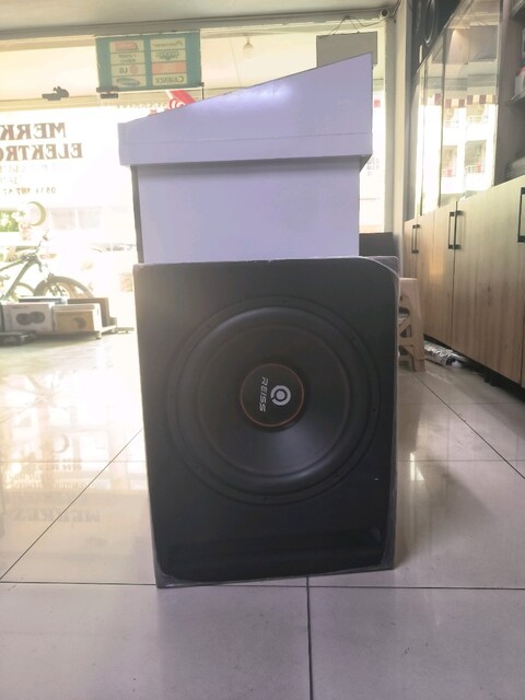 3 ay kullanılmış bass ve Pioneer teyp