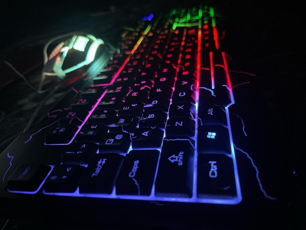 RGB LED KLAVYE+MOUSE+PC KONSOL