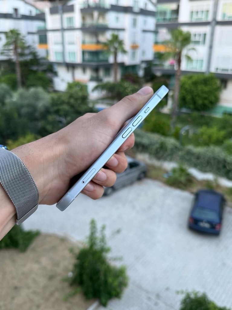 İPhone 15 128GB Hatasız - 2