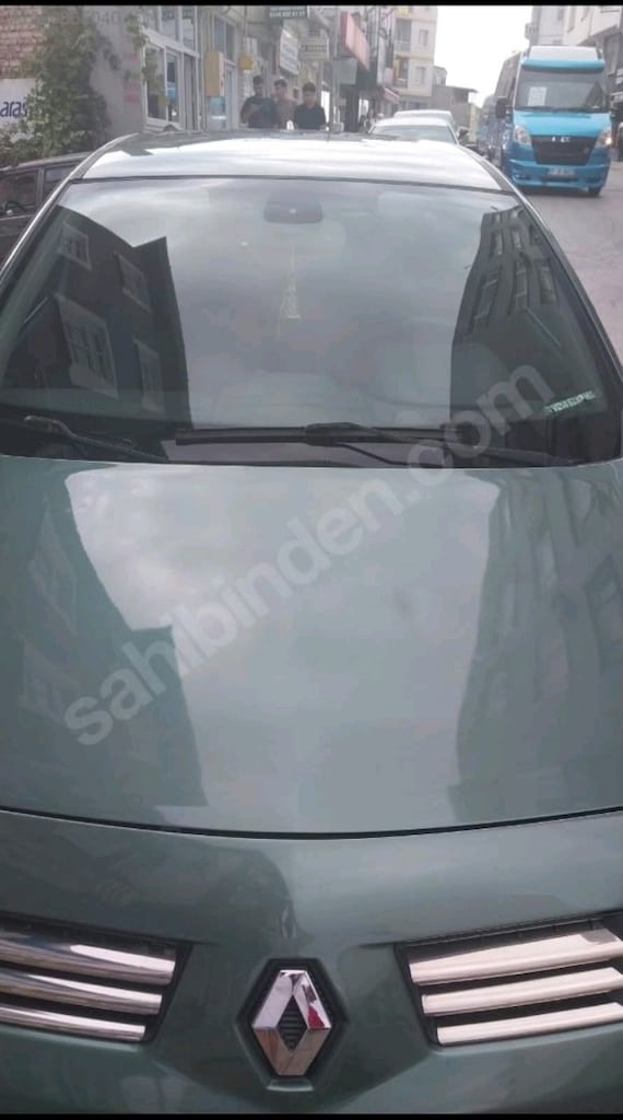 Megane2004 model temiz bakımlı aile aracıdır tüm bakımları yapılmıştır - 3