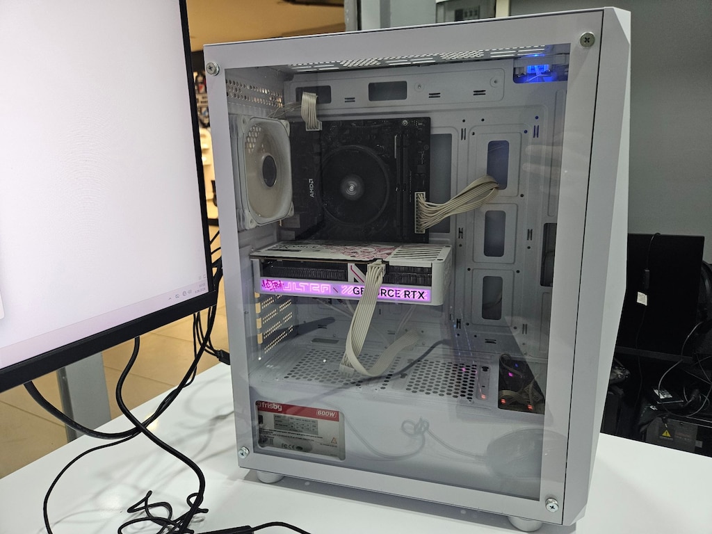 RYZEN 5 5500+ 16 GB DDR4 RAM + 500 GB SSD + RTX 5060 8 GB
