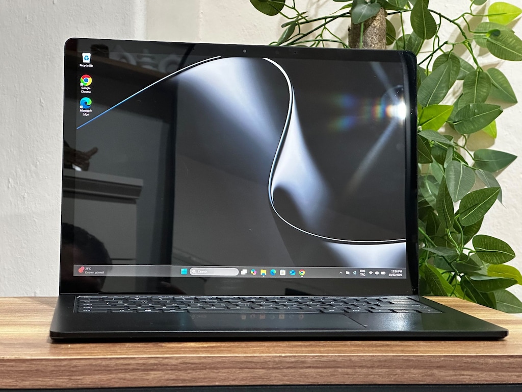 SURFACE 3 | 2.5K DOKUNMATİK | TERTEMİZ - 2