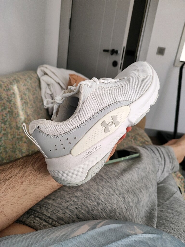 under armour antreman ayakkabısı 43 no beyaz grı sıfır etiketli - 4