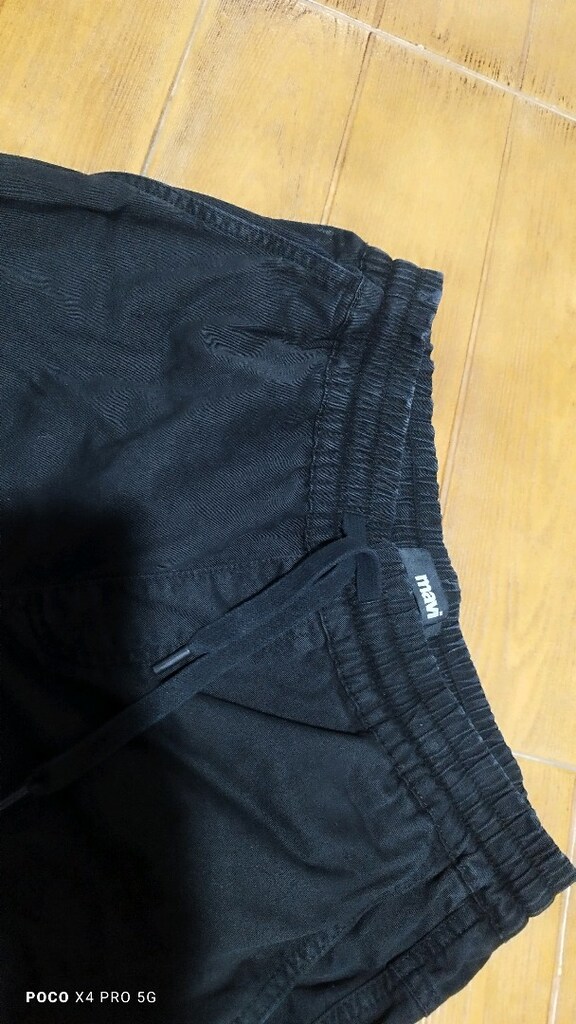 #Mavi Jeans kargo pantolon.Bel üstte az renk solması..Eni çekilince 43 - 2