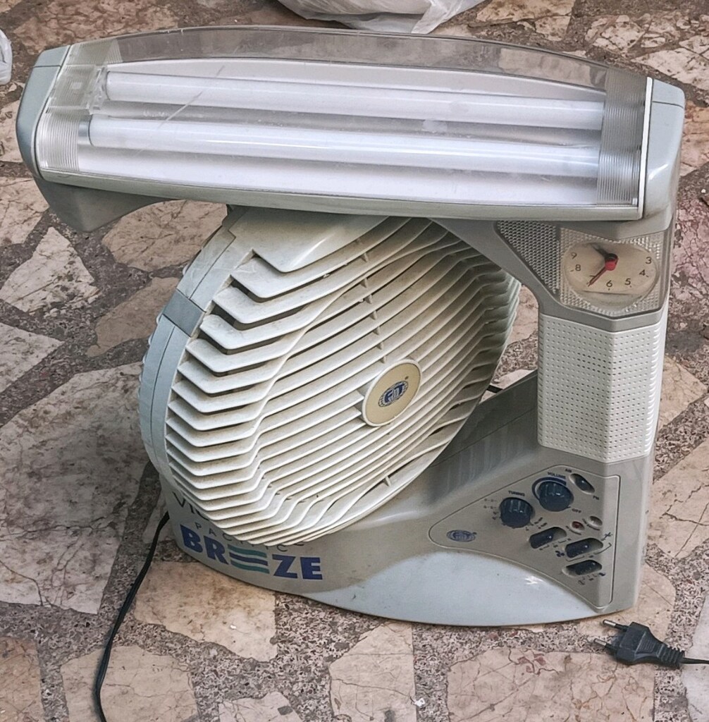 LED ışıklı Radyolu saatli Vantilatör - 12