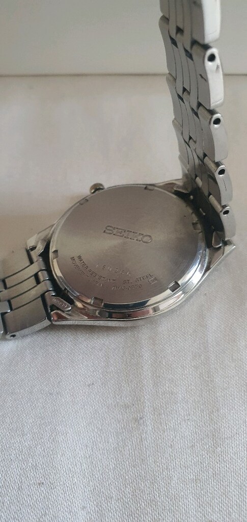 Seiko kol saati. Geliri hayır kurumlarına verilecektir - 6