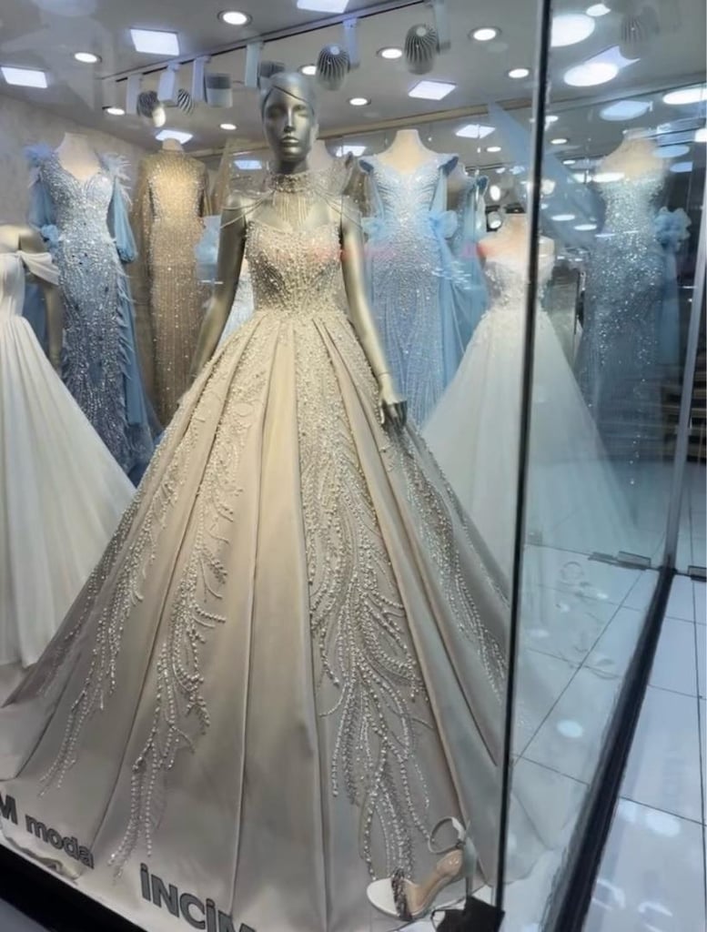 Özel Dikim Prenses Model Taş-Altın Rengi Nişanlık - 4