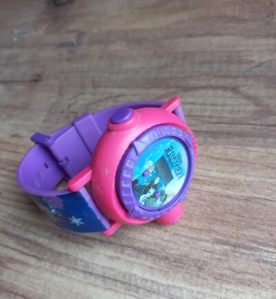 Frozen disney orijinal saat