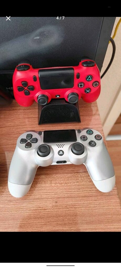 PS4 pro - 4