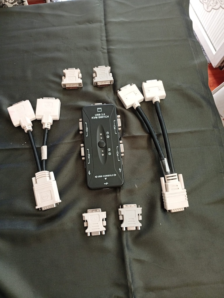 VGA EKRAN ÇOKLAYICI - 2