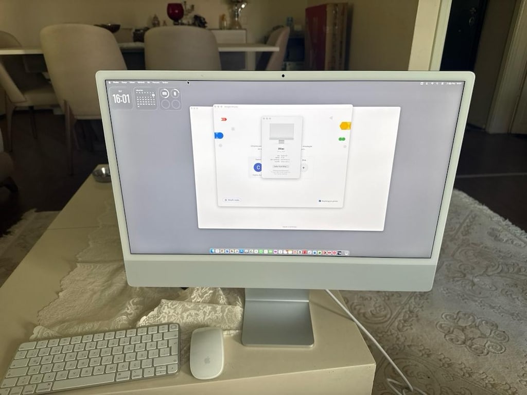 24” Apple imac M3 8gb ram 256gb ssd - 4
