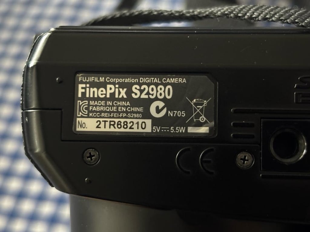 FUJIFILM FİNEPİX S 2980 FOTOĞRAF MAKİNASI-KAMERA + 8GB HAFIZA KARTI - 9