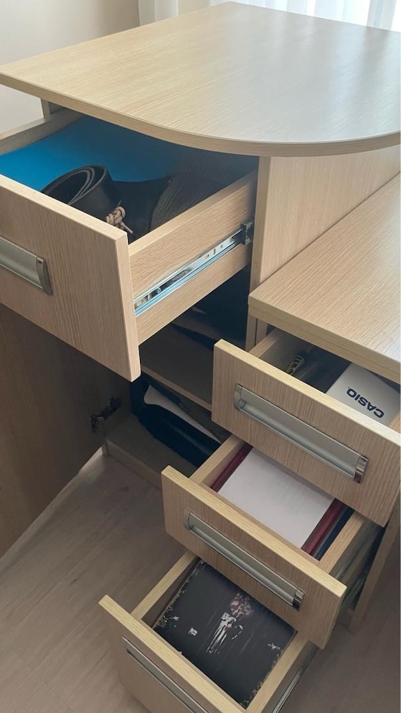 Ahşap dolaplı çalışma masası - 3