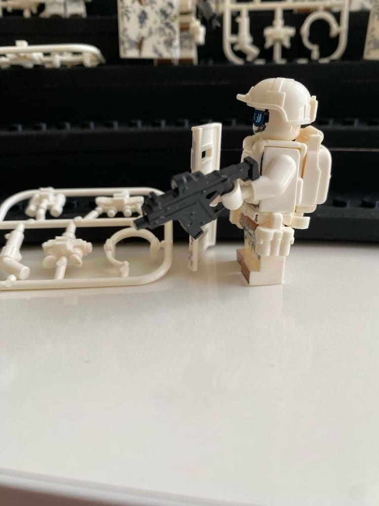 Lego beyaz swat asker - 3