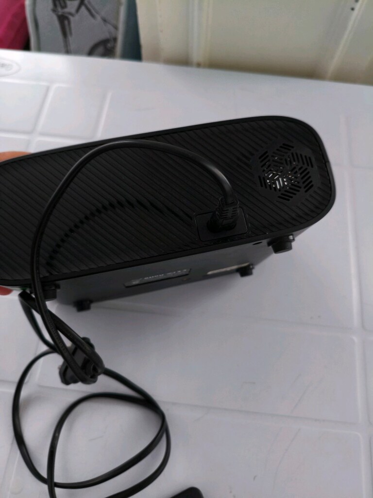 Siyah Mini Projektör ve Uzaktan Kumanda - 3