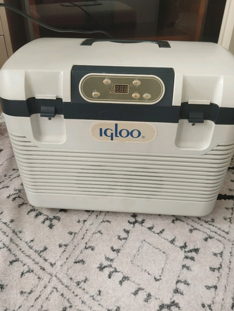 Igloo Dijital Göstergeli Araç / Kamp Oto Buzdolabı - Temiz ve Çalışır - 4