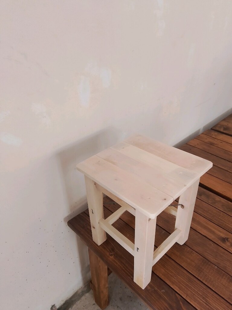 tabure ahşap. - 2