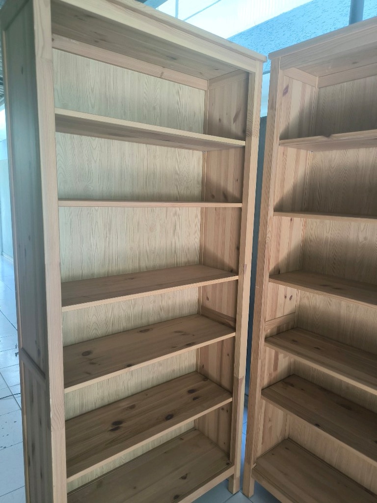 İKEA HEMNES KİTAPLİK - 2