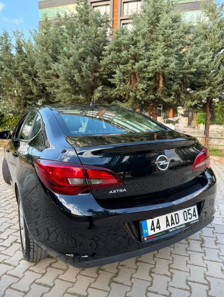 2018 çıkışlı 63.000 km de Astra J kasa. boyasız - Değişensiz-Tramersiz - 4
