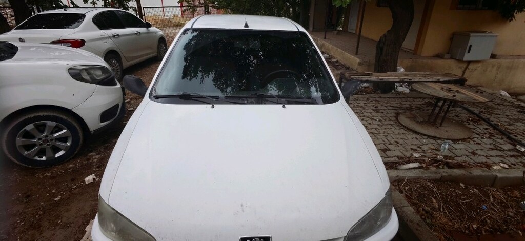 99 Peugeot 106 - 4
