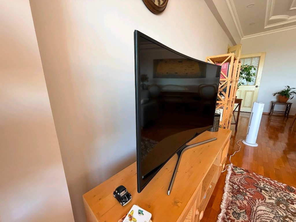 SAMSUNG TV - 5
