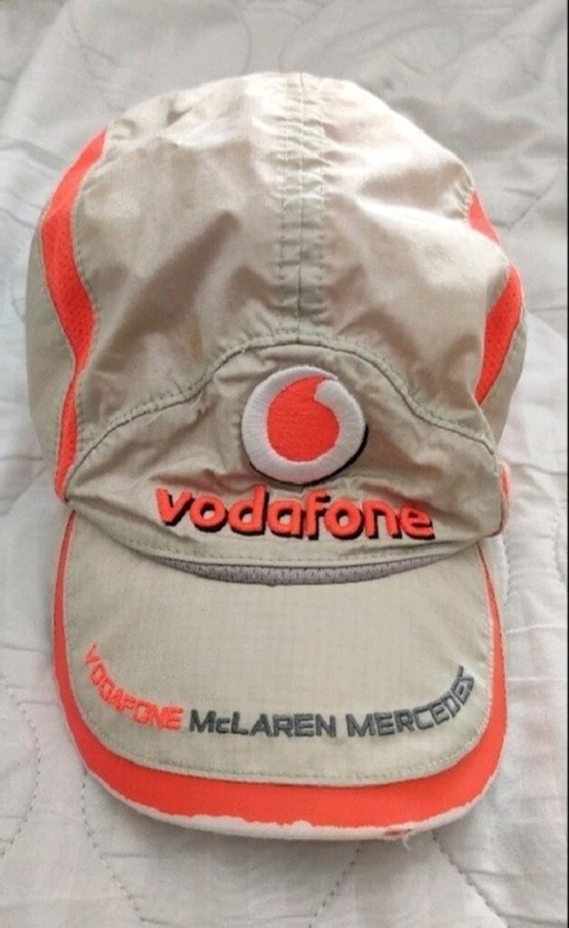 2007 yılı Vodafone McLaren Mercedes takımı klasik şapkası - 4