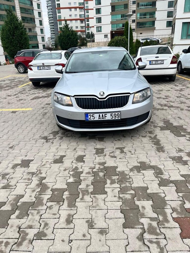 Temiz ve Bakımlı Škoda Octavia - Masrafsız & Aile Aracı - 8