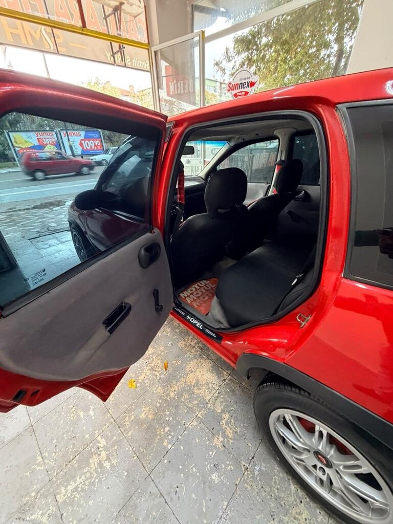 98 Opel corsa - 10