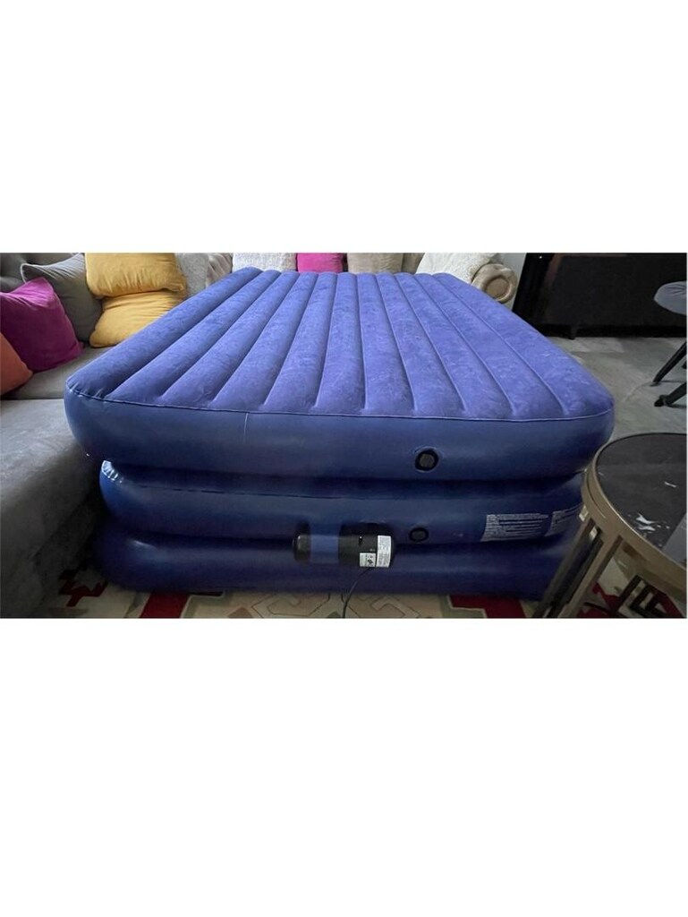 Restform, Üç Katlı Şişme Yatak. - 2