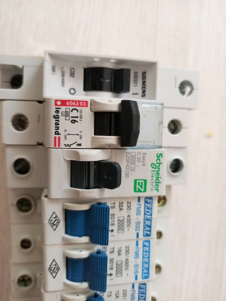 elektrik sigortası adet fiyatı dır kaçak akım rölesi 300 tldir - 2