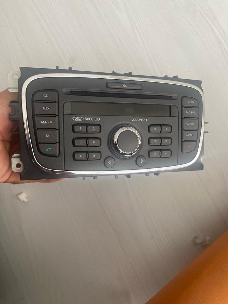 sahibinden satılık 2011 model Mondeo orijinal teyp ve Çakmaklık - 4