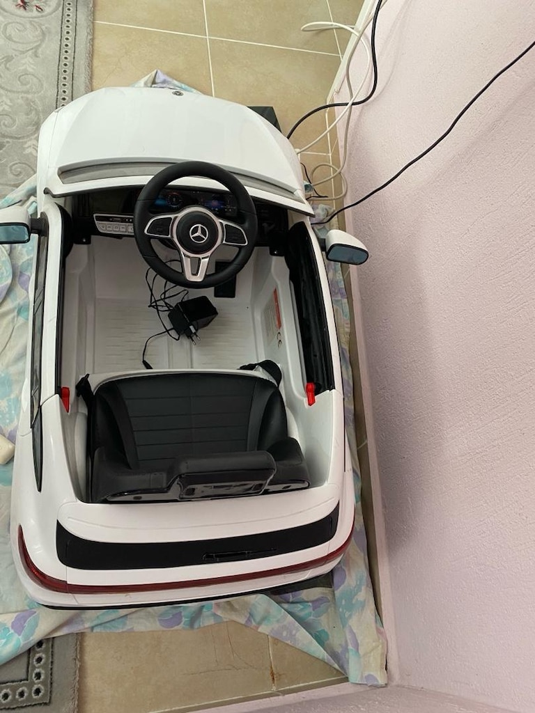 mercedes baby toys Mercedes Benz EQC 400 12 V Akülü Araba - 3