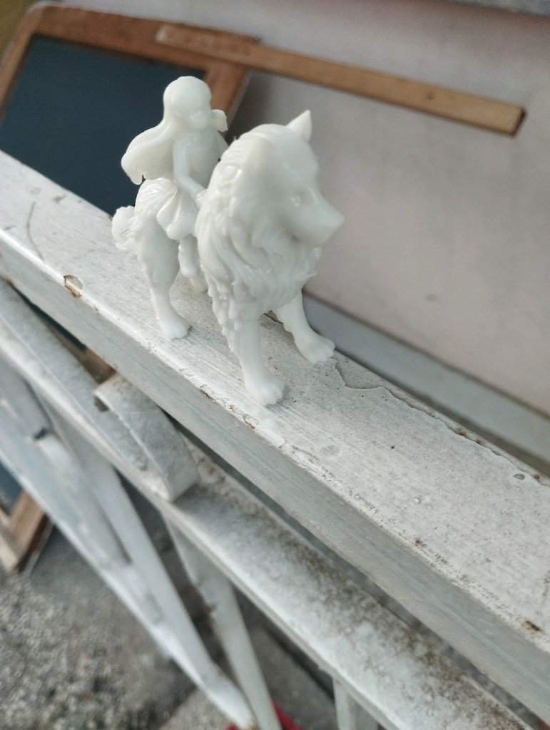 Kişiselleştirilebilir 3D Beyaz Kurt Süren Kız - 4