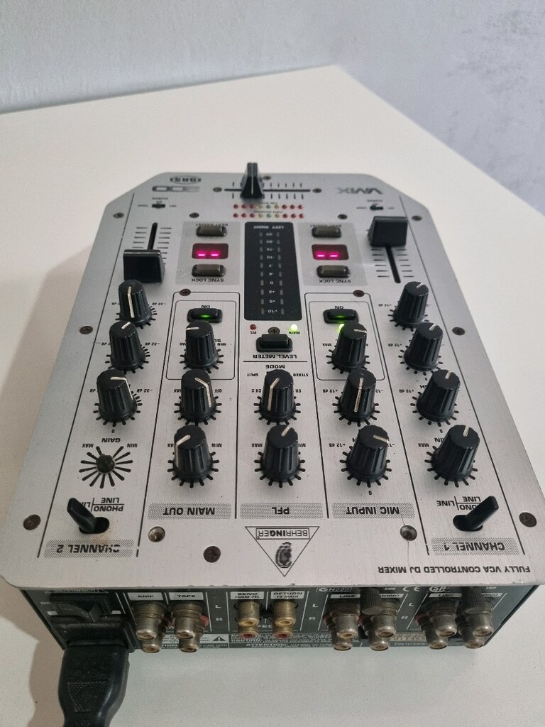 BEHRİNGER VMX 200 PRO MİKSER - 5