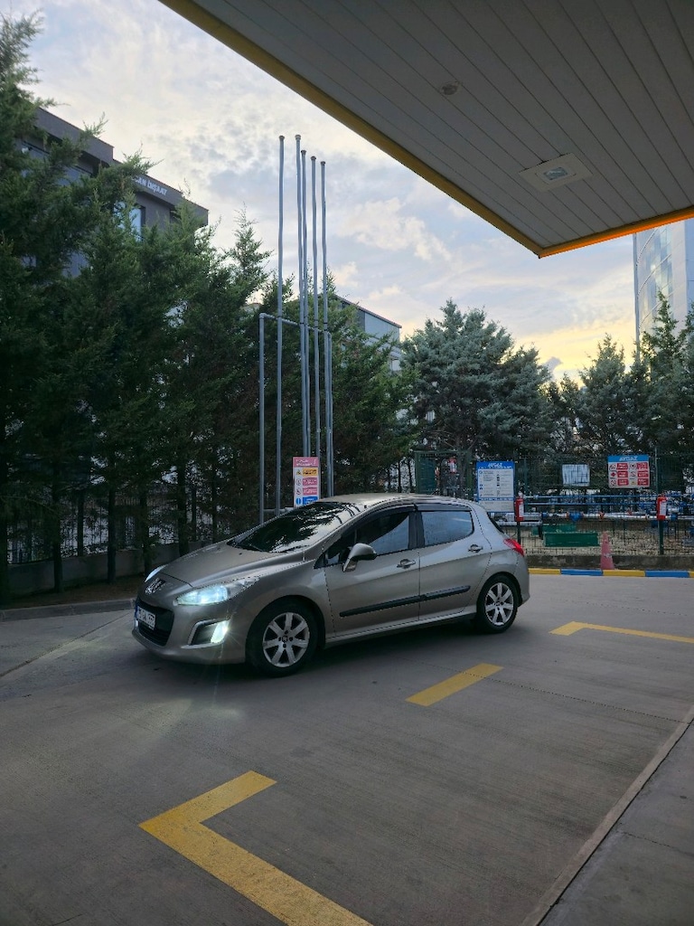 Peugeot 308