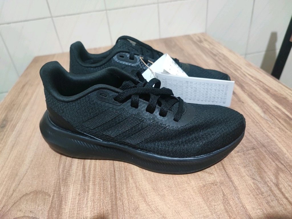 Adidas siyah bayan ayakkabı 37numara