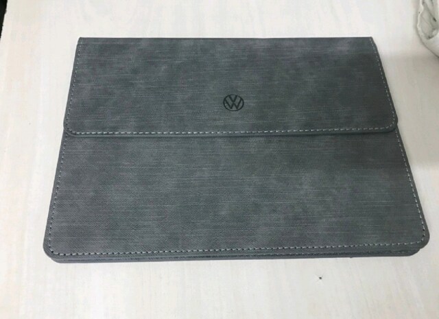 VOLKSWAGENI PAD ÇANTASI MIKNATISLI 24x18cm 4cm KÖRÜK