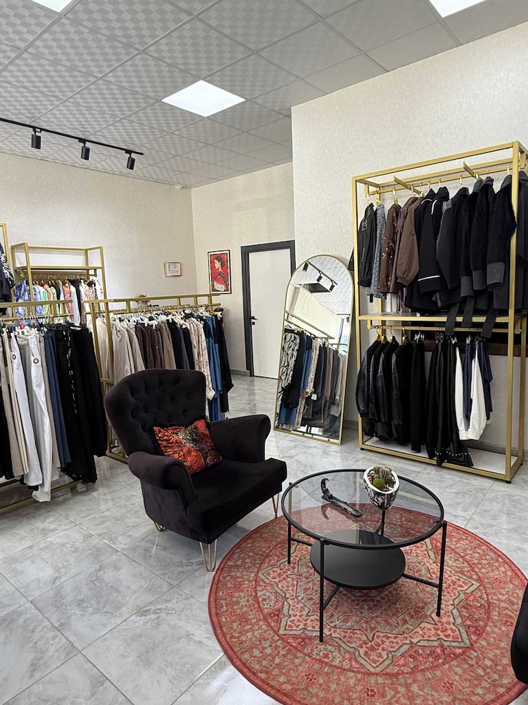 Butik Kapatma Nedeniyle Tüm Ürünler Satılık - 2
