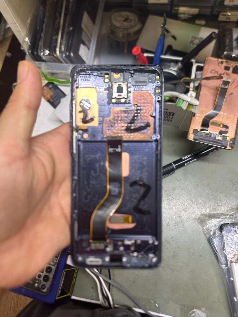 Samsun s20 plus orijinal çizgili ekran - 3