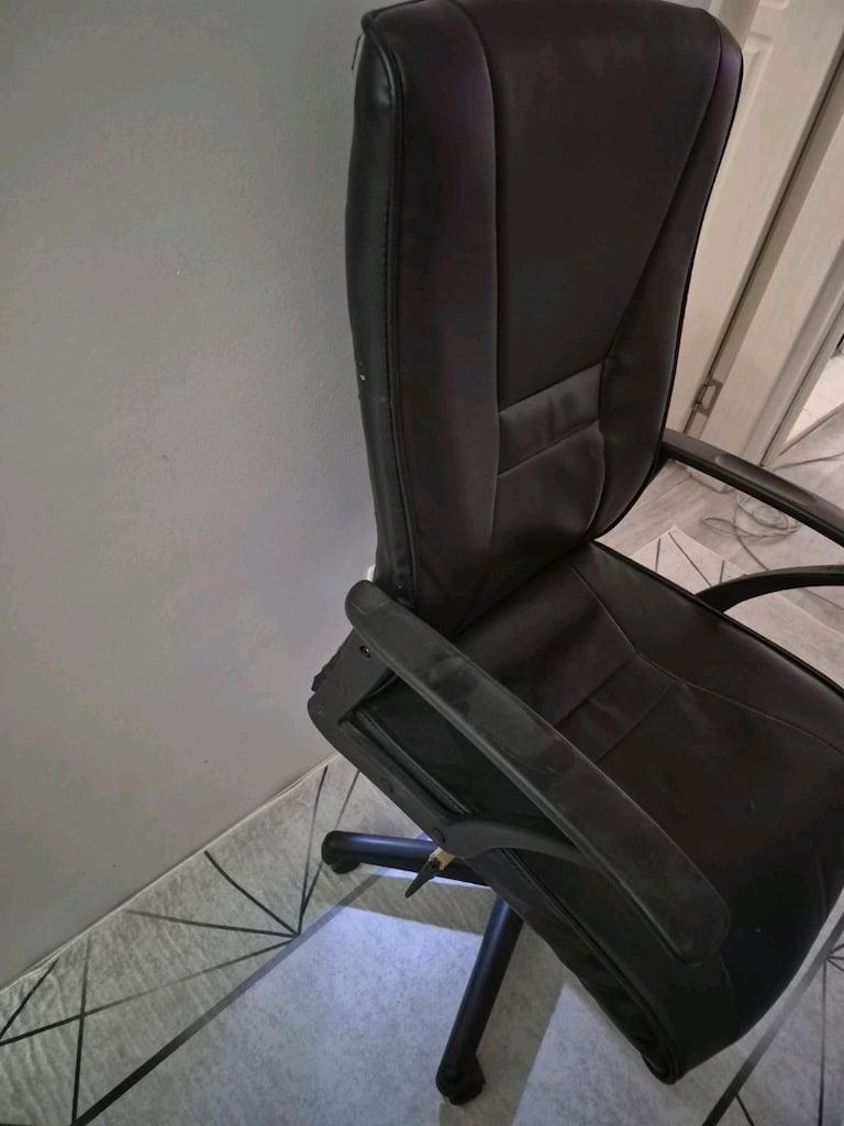 ofis koltuğu deri kullanılmıs iyi durumda - 2