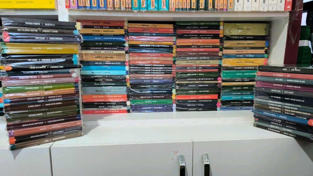 121 Adet İthaki Modern Serisi Kitapları (Acil Satılık) - 19